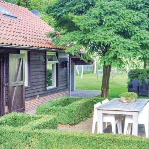Lovely Home In Leende With Wifi