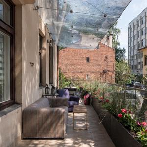 M Terrace - Spacious City Center Apartment with Free Parking