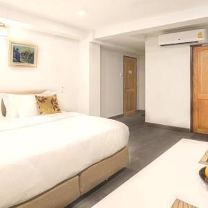 V One Pride-Sukhumvit 22, Bangkok