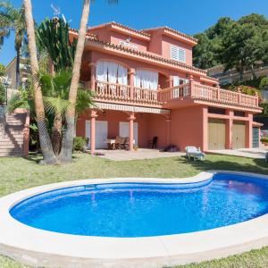LU&CIA VILLA CANDADO