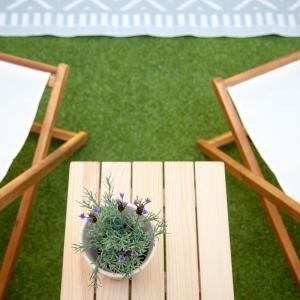 Renovated Apart with Private Courtyard, By TimeCooler