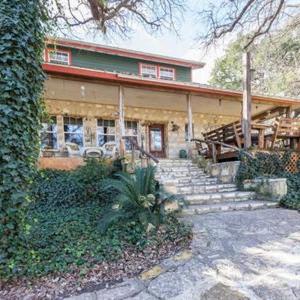 Grandview House on Hamilton Creek