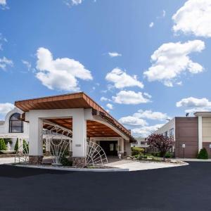 Days Inn & Suites by Wyndham Rochester Hills MI