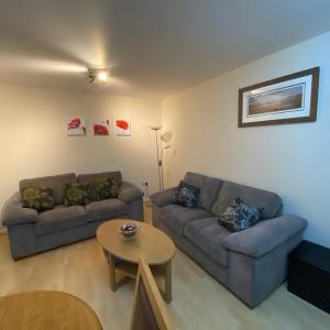 4 Varis Apartments