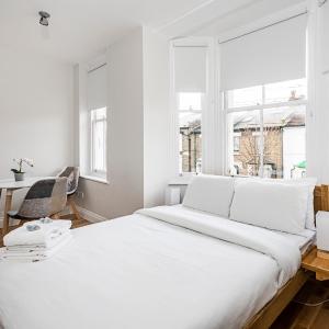 Stylish Apartment, WHITE CITY - SK