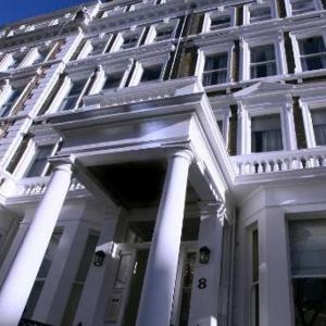 Oxbridge Apartments