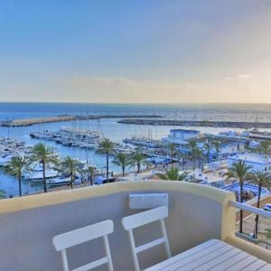 FABULOUS APARTMENT IN FRONT OF SEA & MARINA WITH INCREDIBLE VIEWS