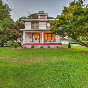 Whimsical Lancaster Home - 4 Mi to Sight & Sound