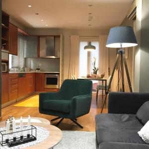 Evelina’s apartment