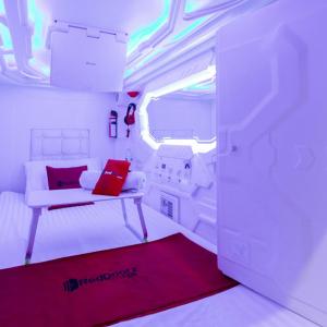 RedDoorz Hostel @ Capsule Inn Medan
