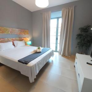 Del Parque Flats Central