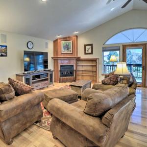 5 Mi to Hot Springs Condo in Pagosa Springs!