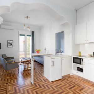 Troon of Athens Apartments