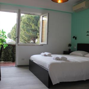 Roman Sunrise Rooms