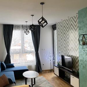 Matea Center Lux