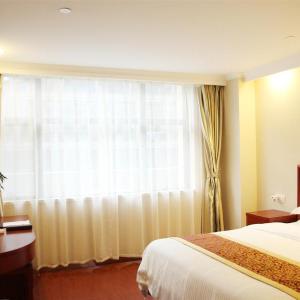 Vatica Xuzhou Suining Bus Station Building Materials City Hotel