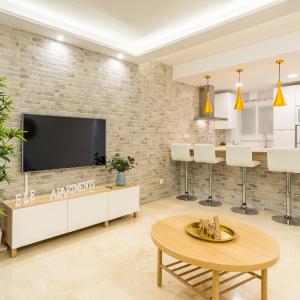 Agua II & seasonal pool by ELE Apartments
