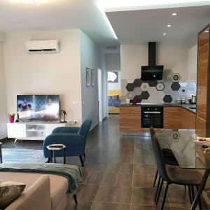 Penthouse PAZARI I RI