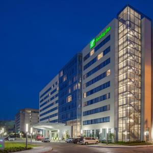 Holiday Inn Cleveland Clinic by IHG