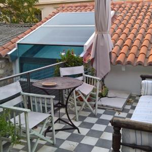 Under the Acropolis, tiny room, big terrace