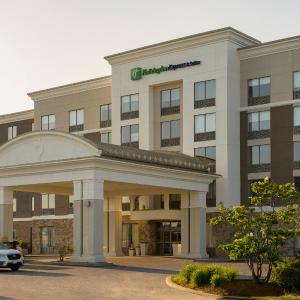 Holiday Inn Express Hotel & Suites North Bay by IHG