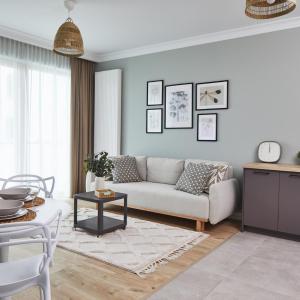 Metro Imielin Apartments by BookingHost