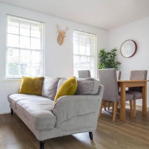 Modern Grassmarket Apartment