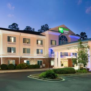 Holiday Inn Express & Suites Walterboro by IHG