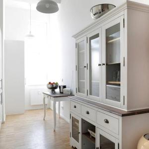 SC 06 by ROCKCHAIR Apartments l SUPERHOST Status l 4 Bedrooms Boxspringbeds 2 Bathrooms Balcony Elevator - Cozy Family & Business Flair welcomes you!