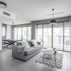 Bograshov Area - Amazing 3 BDR w Balcony