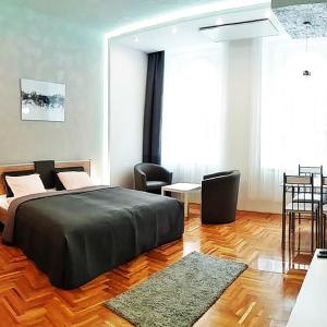 UNIQUE TOWN APARTMENT. CLEAR COMFORT.