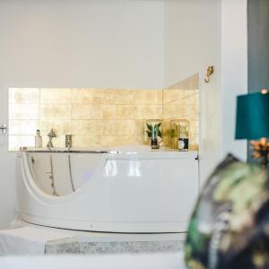 Les Précieuses Suites & Spa I