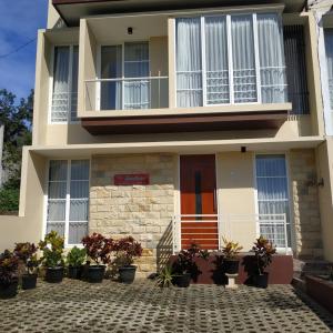 Villa Gumilang