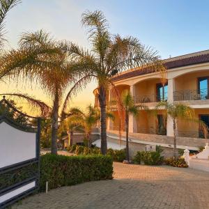Sunset Apartments