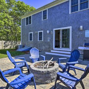 Cape Cod Home with Game Room - 3 Mi From Mayflower!