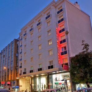 Martinenz Hotel Old City