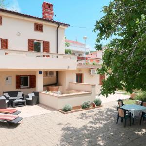 Holiday Home Francic by Interhome