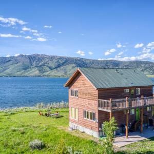 Henrys Lake Goose Bay by KABINO On Henrys Lake almost 3 Acres Satellite Wifi