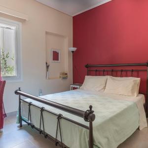 Casa Bonita, House with Private Entrance and Garden, between center and sea