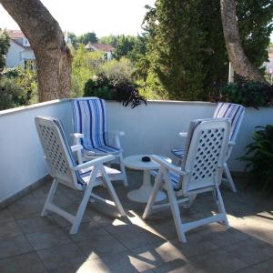 Apartments Brac Mirca