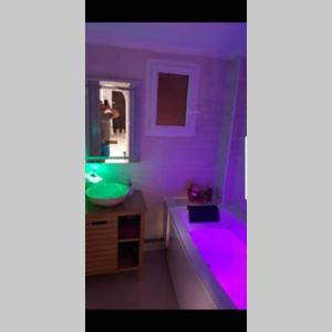 Appartement front Vieux Port tout option jacuzzi