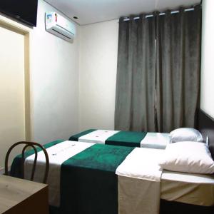 Hotel Minho - Pertinho do Metrô, Rua 25 de Março, Brás e Bom Retiro - Café da Manhã Incluso - Estacionamento em Frente