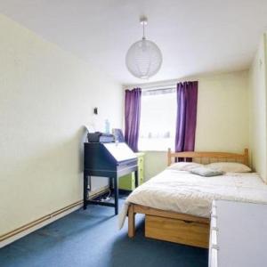 6 Greville Court