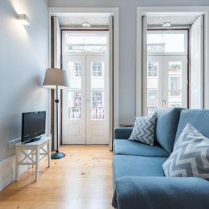 Porto Windows by central station by LovelyStay