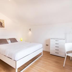 Tooting Broadway Studios & Rooms by PrimeCityHosts