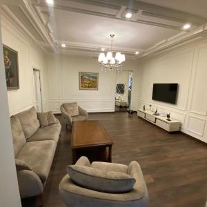 LUXURY APARTMENT IN CENTER YEREVAN, ABOVYAN 32