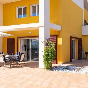 Fantastic Location - Luxury 3 Bed 3 Bath Duplex in Playa Flamenca
