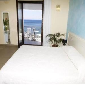 Room in BB - Cicasub Guest House And Holiday Homes Double Room 1