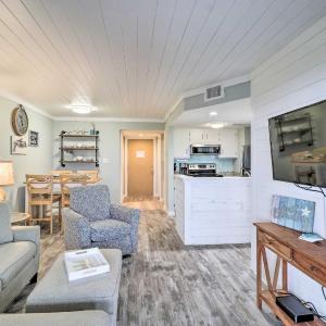 Fernandina Beach Condo with Pool and Beach Access!