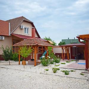 Tündérfátyol apartmanház
